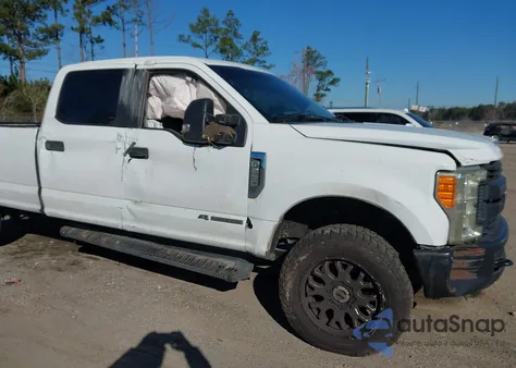 2018 Ford F-250 Xl z USA, uszkodzony, nr VIN 1FT7W2BT6JEB43068